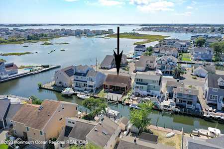 2103 Glenwood Dr Point Pleasant, NJ 08742