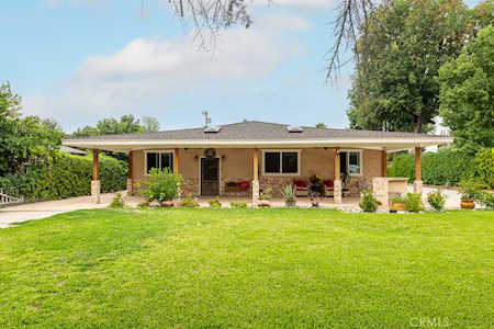 7931 Genesta Ave Van Nuys, CA 91406