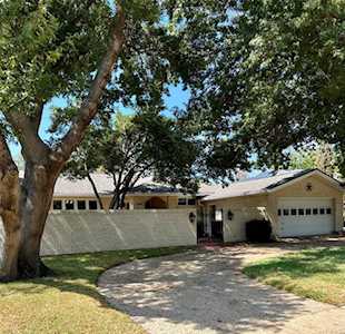 504 Laguna Drive Richardson, TX 75080