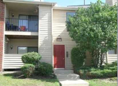 1959 N Hicks Rd #104 Palatine, IL 60074