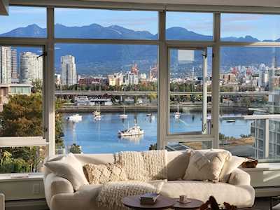 108 W 1st Avenue #1402 Vancouver, BC V5Y 0H4