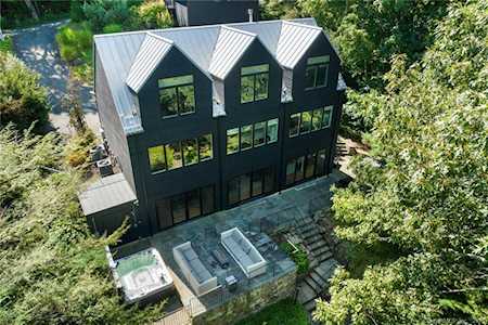 29 Ledgewood Dr Sherman, CT 06784