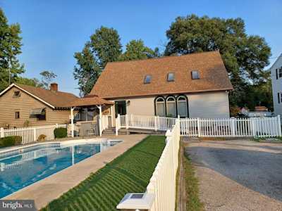 1203 Seneca Rd Middle River, MD 21220