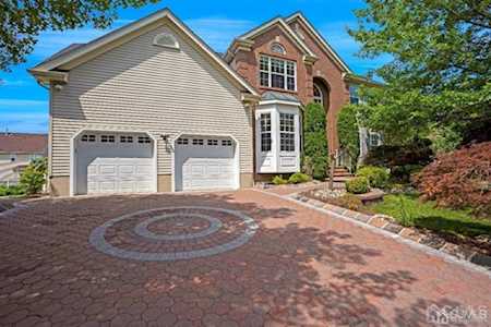 14 Apple Ridge Way East Brunswick, NJ 08816