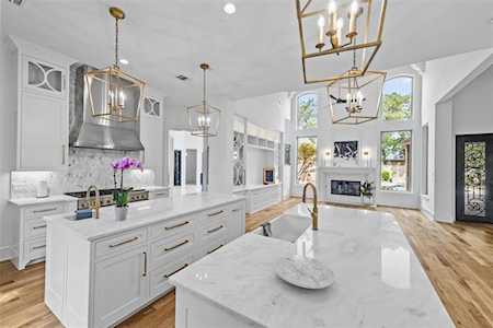2 Heather Glen Circle Trophy Club, TX 76262