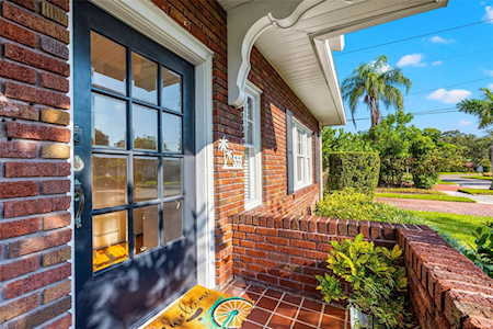 555 20th Ave NE St. Petersburg, FL 33704