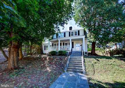 3746 Jocelyn St NW Washington, DC 20015