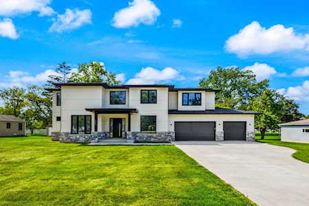 2306 N Pine Ave Arlington Heights, IL 60004