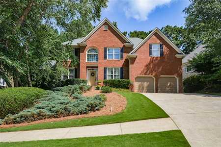 422 Clubview Drive Woodstock, GA 30189