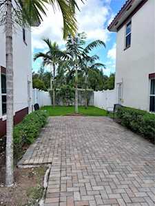 2832 SW 145th Ct Miami, FL 33175