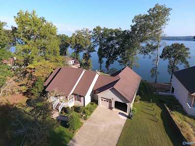 519 Spout Springs Loop Muscle Shoals, AL 35661