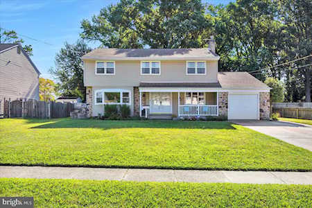 104 Heather Dr Mount Laurel, NJ 08054