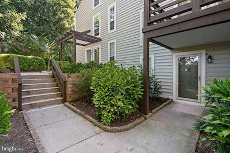 10190 Oakton Terrace Rd #10190 Oakton, VA 22124