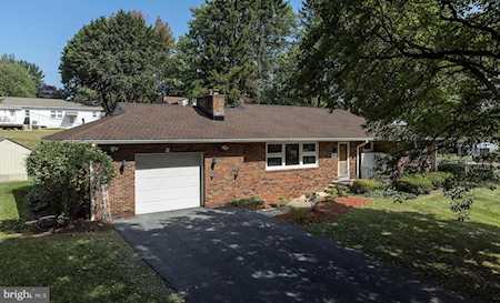 4306 Lakeview Rd Harrisburg, PA 17112