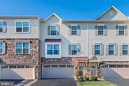 605 Keswick Ct Mechanicsburg, PA 17055