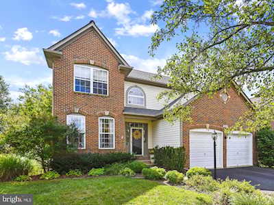 21841 Regents Park Circle Sterling, VA 20166