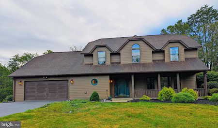 21 Skyline Dr Mechanicsburg, PA 17050