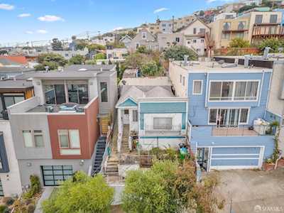 9 Naples Street San Francisco, CA 94112