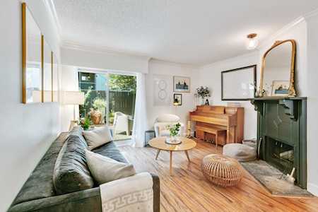 162 W 12th Street North Vancouver, BC V7M 1N3