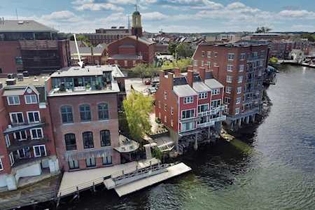 117 Bow St #114 Portsmouth, NH 03801
