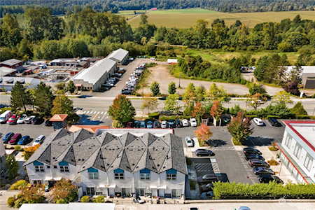 14615 1st Ln NE #F Duvall, WA 98019