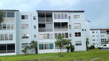 2860 Somerset Dr #400K Lauderdale Lakes, FL 33311