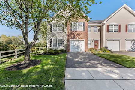 88 Wood Duck Ct Freehold, NJ 07728