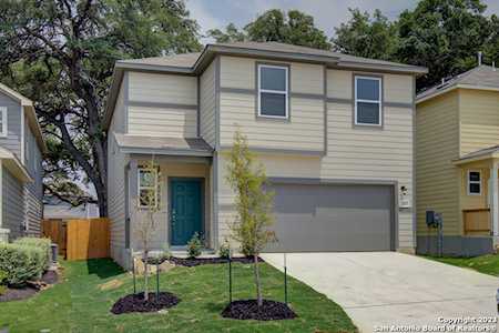 155 Honey Oak Ln New Braunfels, TX 78130