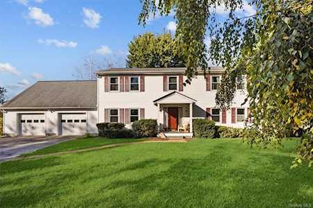 21 Applewood Ct Clintondale, NY 12515