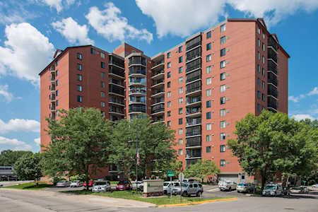 6500 Woodlake Drive #406 Richfield, MN 55423