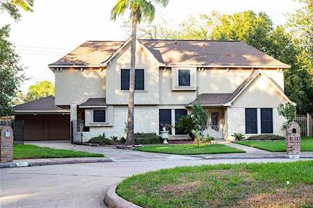 307 Grand Oaks Blvd Houston, TX 77015