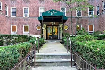 755 Bronx River Rd #6H Bronxville, NY 10708