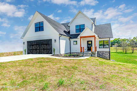 142 Florence Circle Dandridge, TN 37725