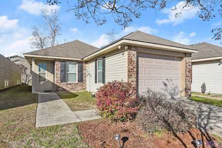 932 Sedona Pines Dr Baton Rouge, LA 70816