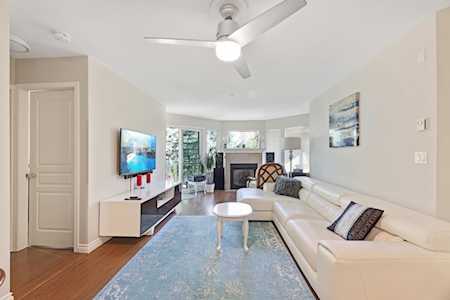 7139 18th Avenue #403 Burnaby, BC V3N 4Z3