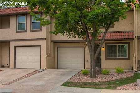 2319 Villa Rosa Drive Colorado Springs, CO 80904