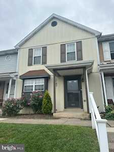 5434 Autumn Dr Harrisburg, PA 17111
