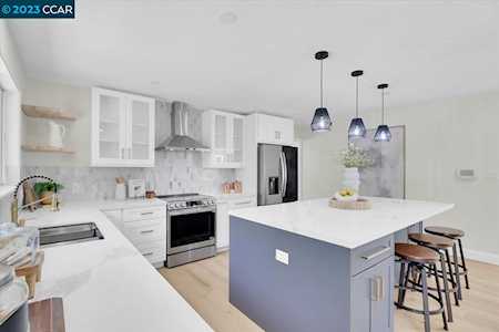 1989 Mohawk Dr Pleasant Hill, CA 94523