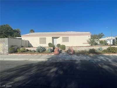 8137 Cimarron Ridge Dr Las Vegas, NV 89128