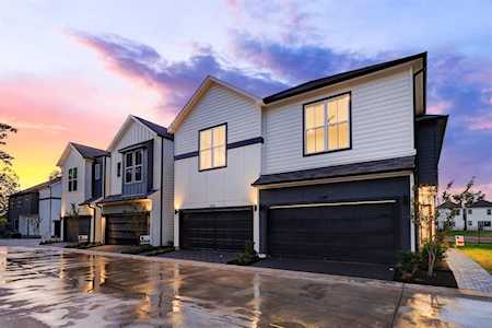 5905 Haring Lane Houston, TX 77091