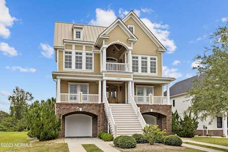 104 Hardwick Ln Newport, NC 28570