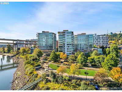 1900 S River DR #706 Portland, OR 97201