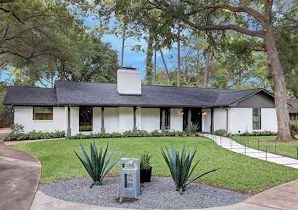 5218 Woodway Dr Houston, TX 77056