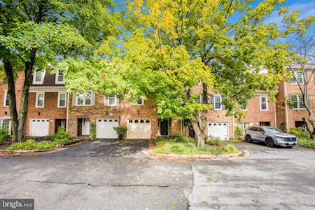 33 Ritchfield Ct Rockville, MD 20850