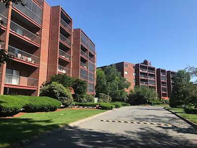 3 Summit Dr #B2 Reading, MA 01867