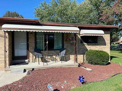 51133 Sarah Ct Chesterfield, MI 48047