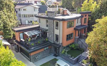 4962 Arbutus Street Vancouver, BC V6M 3W1