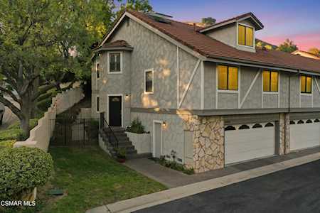 29665 Strawberry Hill Dr Agoura Hills, CA 91301