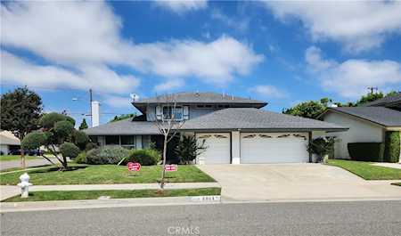 8803 Hummingbird Ave Fountain Valley, CA 92708