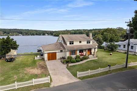 13 Rogers Lake Trl Old Lyme, CT 06371